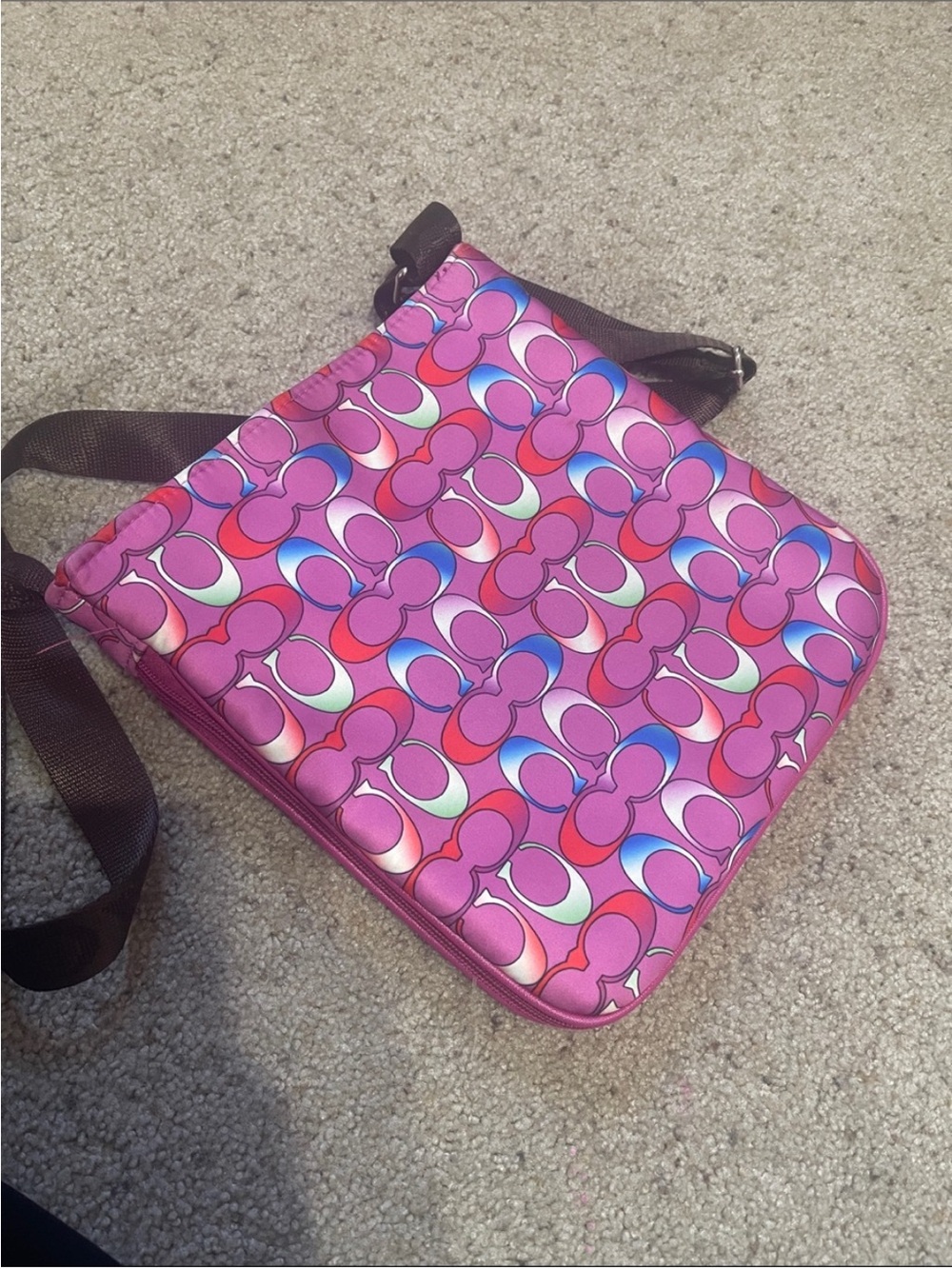 Coach Poppy Signature Metallic Swingpack Magenta - Picture 4 of 17